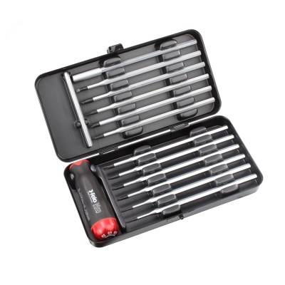 Отвертка c регулировкой крутящего момента Серия Nm 3,0-5,4 с набором насадок 12 шт в кейсе plus/minus