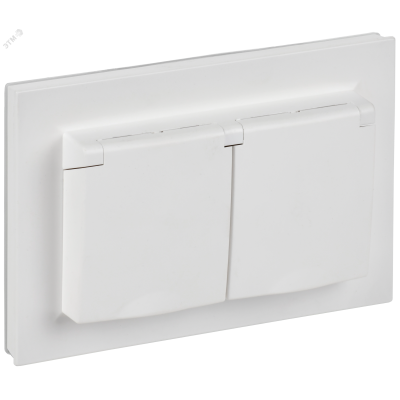 BRITE Розетка 2-местная с заземлением с защитными шторками и крышкой 16А в сборе IP44 РСбш12-3-44-БрАБ арктический белый IEK