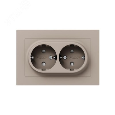 Механизм розетки двойной  16А  с заземлением  со шторками  с рамкой  кремовый Эпика EKF