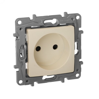 Розетка 1-местная без заземления с защитными шторками 16А слоновая кость ETIKA