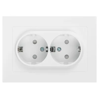Розетка Intro Accent 6-208-01 , 2X2P+E Schuko со шторками, 16А-250В, IP20, СУ, AL/CU, белый