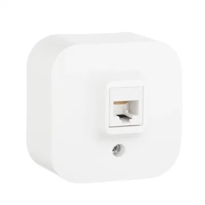 Розетка для открытой установки компьютерная RJ45 кат.5E UTP белый QUTEO