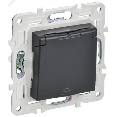 SKANDY Розетка 1-местная с заземлением с защитными шторками и крышкой 16А IP44 SK-R11T титан IEK
