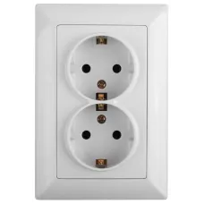 Розетка Intro Solo 4-205-01 с заземлением двойная 2X2P+E Schuko, 16А-250В, IP20, СУ, белый