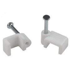 Скоба пластиковая ЭРА NO-224-580 крепежная плоская 4 мм белая (50 шт/уп)