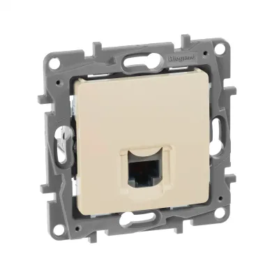Розетка компьютерная RJ45 категория 5Е UTP слоновая кость ETIKA