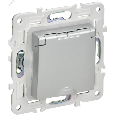 SKANDY Розетка 1-местная с заземлением с защитными шторками и крышкой 16А IP44 SK-R11S серебряный IEK