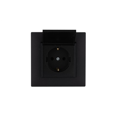 Розетка с заземлением 16А и крышкой  KAREA RIZZ STAR черный
