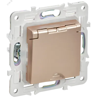 SKANDY Розетка 1-местная с заземлением с защитными шторками и крышкой 16А IP44 SK-R11Sa песочный IEK