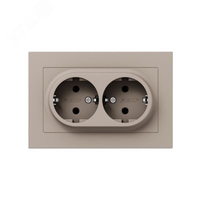 Механизм розетки двойной  16А  с заземлением  без шторок  с рамкой  кремовый Эпика EKF