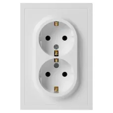 Розетка скрытого монтажа в рамку с заземлением двойная 2X2P+E Schuko со шторками IP20 16А-250В белый матовый 15-2105-08 Galaxy