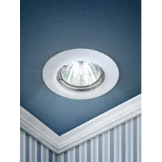 ST3 WH Светильник ЭРА штампованный MR16,12V/220V, 50W белый (200/3000)