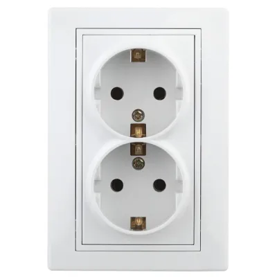 Розетка Intro Plano 1-205-01 с заземлением двойная 2X2P+E Schuko, 16А-250В, IP20, СУ, белый