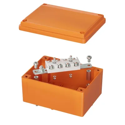 Коробка пластиковая FS с гладкими стенками и клеммниками IP56 150х110х70мм 4р 450V 32A 10мм.кв нержавеющий контакт