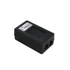 Инжектор PoE TRASSIR оборудован сетевым RJ-45 и PoE-портом RJ-45.