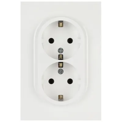 Розетка скрытого монтажа в рамку двойная с заземлением 2X2P+E Schuko 16А-250В белый 16-2104-01 Arktik