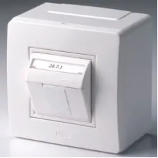 Коробка в сборе с 1 розеткой RJ45, кат.5е (телефон / компьютер), белая