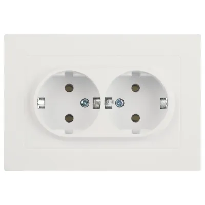 Розетка Intro Accent 6-205-01М 2X2P+E Schuko, 16А-250В, IP20, СУ, AL/CU, белый матовый