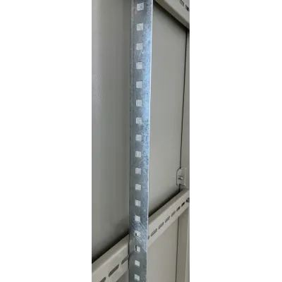 Профиль вертикальный 1600x36х36 ПВ-01