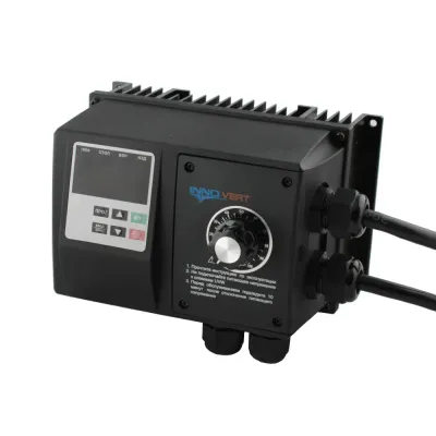 Преобразователь частоты пыле- влагозащищенный INNOVERT IPD302P43B-VR IP 54, 3кВт, 380В, 6,8А, встроенный потенциометр