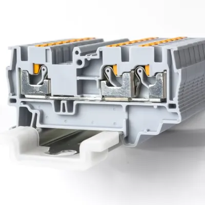 Клемма проходная, зажим push-in, серая  32 A, 1000 В, 4 кв. мм (1 уп-55шт) RYK 4 TO-V0 KLR