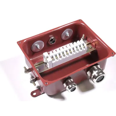 КЗНС-08 с латунными сальниками ( 3шт. сальника) ЗЭТА коробка клеммная