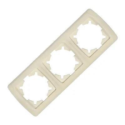 Маргарита Маргарита рамка трехместная горизонтальная  сл.кость (ivory) (еврослот)