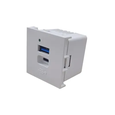 Зарядное устройство 2 х USB тип A/тип C, 20 Вт, 45 х 45 хм, белый