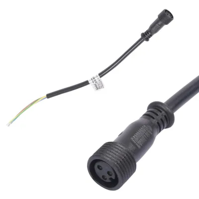 "Провод 25 см для подключения в линию прожекторов линейных 220V серии L52, L53. Разъем ""мама"" UCX-LL2/L52-10M 220V BLACK "