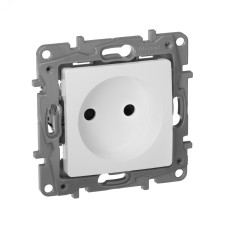 Розетка 1-местная без заземления с защитными шторками 16А белый ETIKA