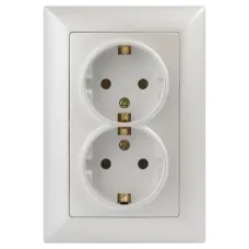 Розетка Intro Solo 4-205-06 с заземлением двойная 2X2P+E Schuko, 16А-250В, IP20, СУ, перламутр
