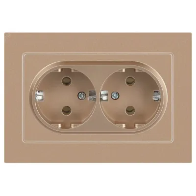 Розетка Intro Accent 6-205-04 2X2P+E Schuko, 16А-250В, IP20, СУ, AL/CU, шампань